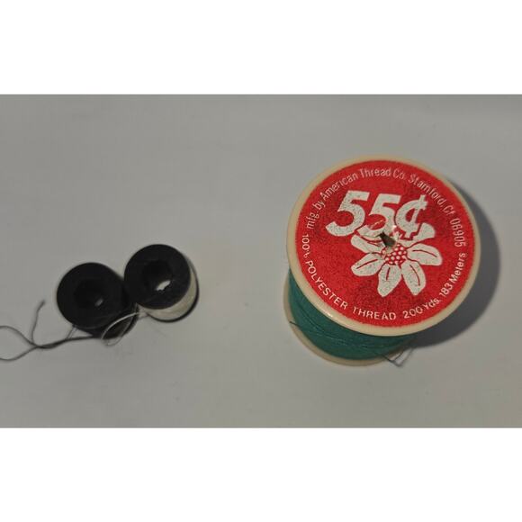 Vintage Wood Thread Spool Lot of 56 with 2 Plastic Cases Cotton Polyester - Picture 14 of 16